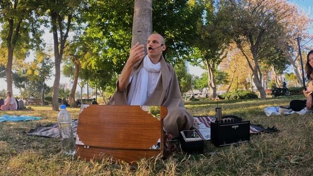 Программа в Дюден Парке - Роль испытаний - Ананда Нимай дас (Анталия, 13 ноября 2022 г.) смотреть онлайн