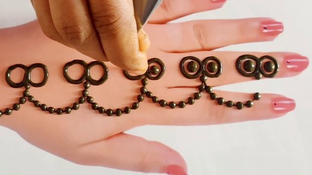 S अक्षर से आसान मेहंदी लगाना सीखें | unique mehndi design trick 2022 back hand | Arabic mehndi смотреть онлайн