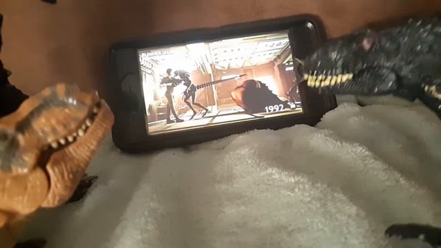 Indorapter t rexy jr and shin godzilla react to alien size companison смотреть онлайн