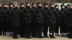 Церемония приведения к присяге молодого пополнения Президентского полка на Соборной площади Кремля