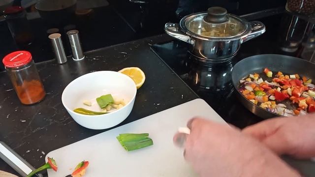 Вкусная грузинская закуска "ЛОБИО" (с фасолью) / кушаем с удовольствием)))) смотреть онлайн