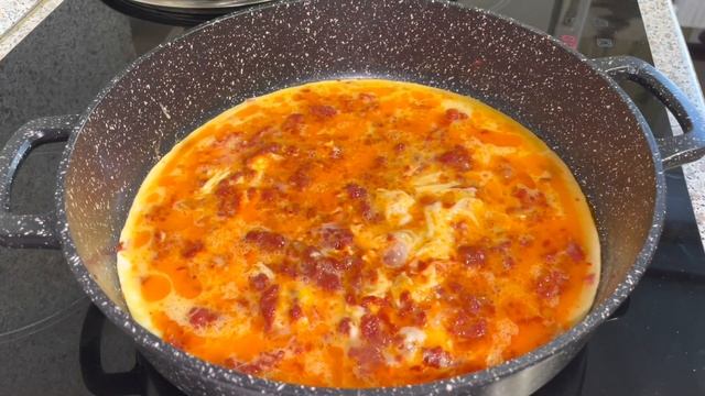 ЯИЧНИЦА или ПИЦЦА ?? Рецепт С Сыром Сулугуни - Вкусный Завтрак для Всей Семьи смотреть онлайн