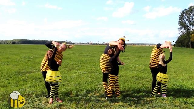 VOSA JEDE - Mazurka (Měla babka, Marjánko) смотреть онлайн