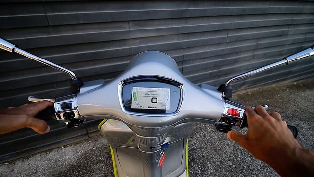 Primeira Vespa Elettrica смотреть онлайн