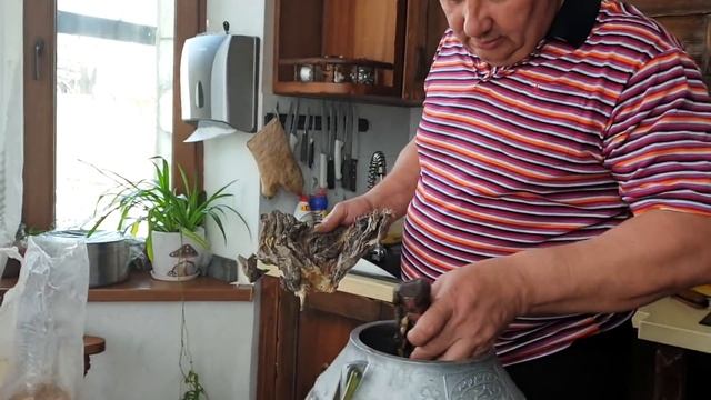 КУЫРДАК в АФГАНСКОМ КАЗАНЕ I 3 TYPES of MEAT in the AFGAN KAZAN I Вкуснейшее МЯСО в СКОРОВАРКЕ смотреть онлайн