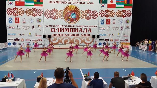 танец малинки смотреть онлайн