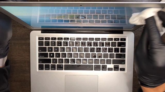 Cleaning a Macbook AIR Keyboard and Screen. No Talking .ASMR смотреть онлайн