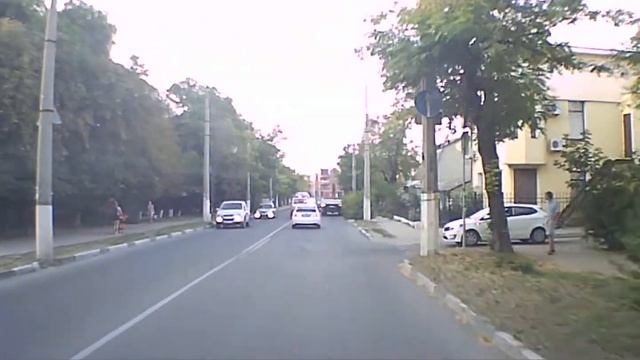 Севастополь, ул.Толстого, перевертыша привезли (7 авг. 2018)