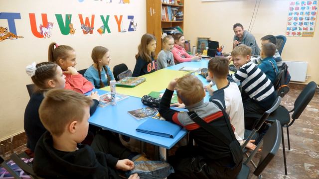 Самая большая в Бердске языковая школа Cool School смотреть онлайн