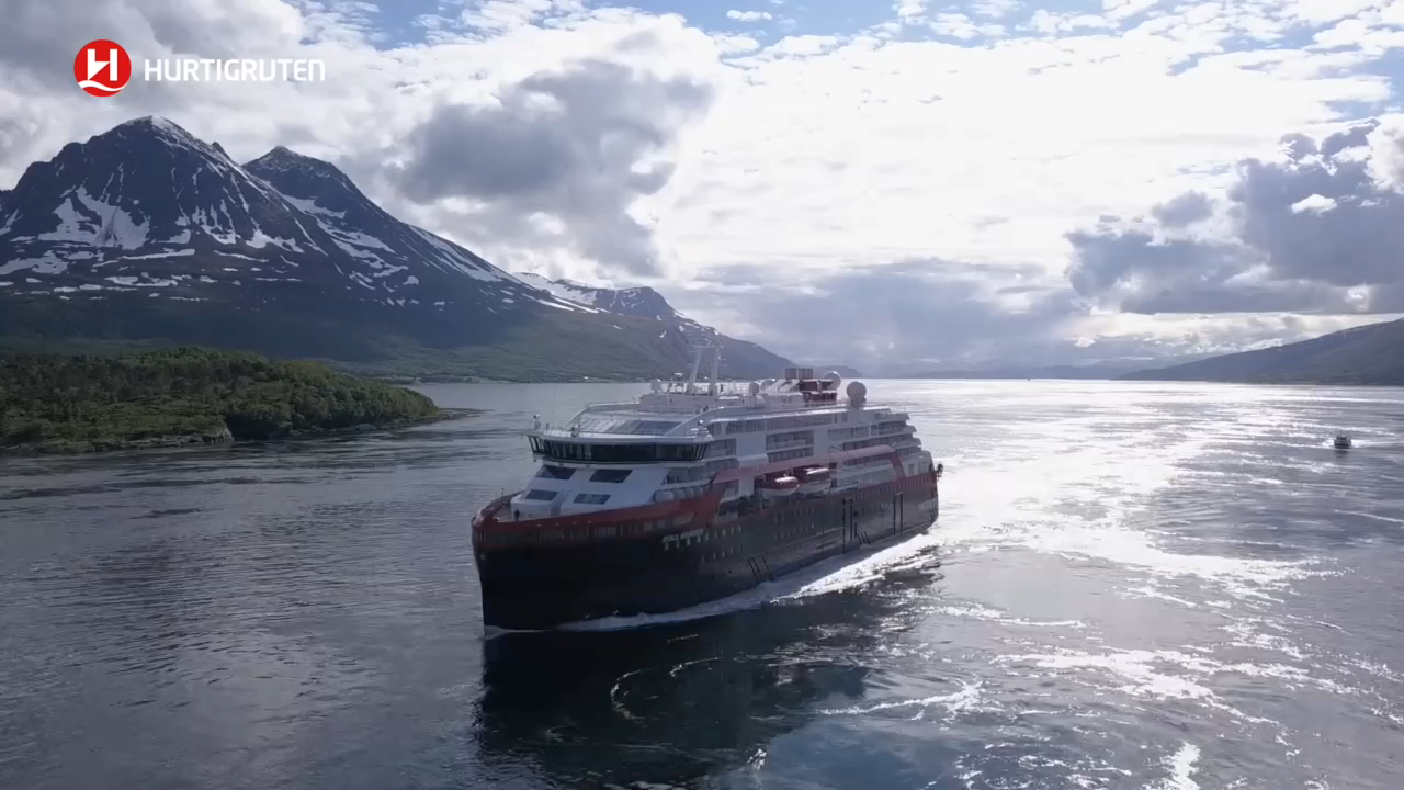 MS Roald Amundsen — первый круизный лайнер-гибрид смотреть онлайн