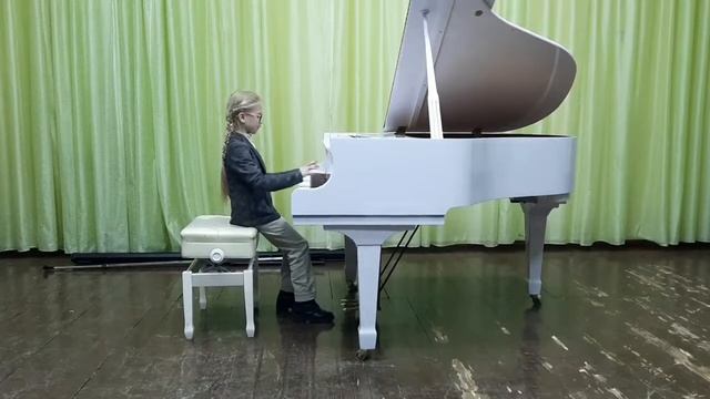 4. Молявко Эвелина. 8 лет Г. Горелова «Король с королевой» В. Гиллок «Фламенко» смотреть онлайн