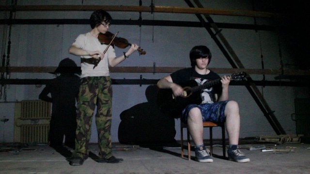 На главной сцене ДК Рабочий металлист смотреть онлайн