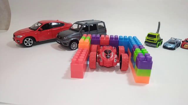 Построили гараж для красной машинки смотреть онлайн