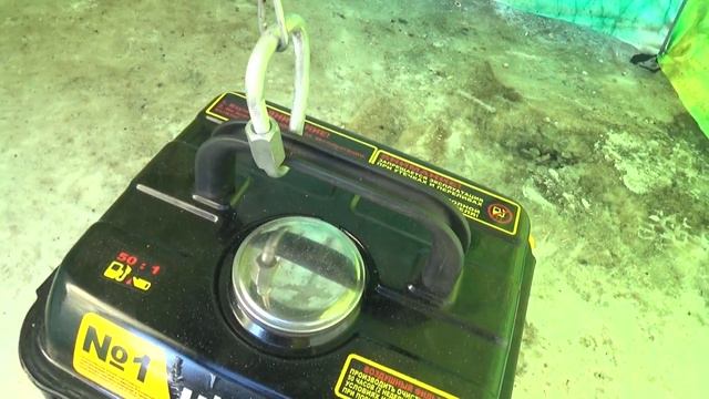 Не мочит и шуму меньше.Вот так я закрыл.