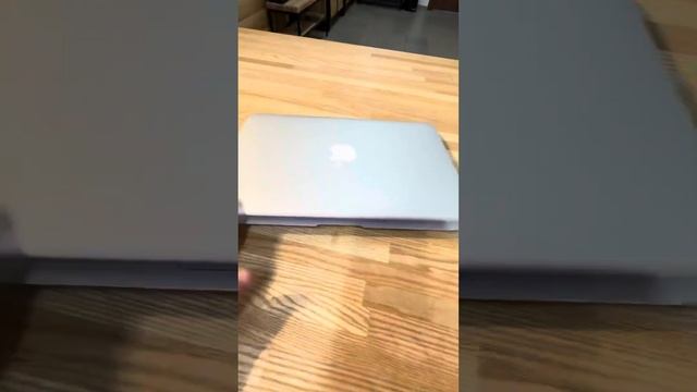 Обзор на MacBook Air 11 2015 4/128Gb магазин iResale смотреть онлайн