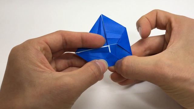 折り紙8枚で作る「立方体」の折り方 Origami kusudama cube смотреть онлайн