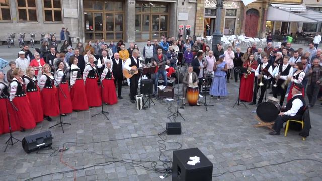 Gieni Dudki & Jose Torres - "Jak ja młoda byłam" смотреть онлайн