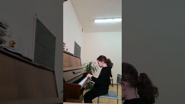 Чениб Заира, Укр. народная песня "Птичка" смотреть онлайн