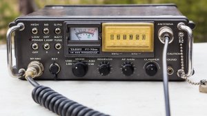 Yaesu FT-70 - manpack радиостанция 80-x годов. Короткие волны, любительская радиосвязь.