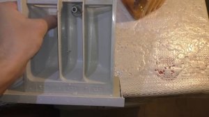 Стиральная машина LG (чистим лоток для порошка)