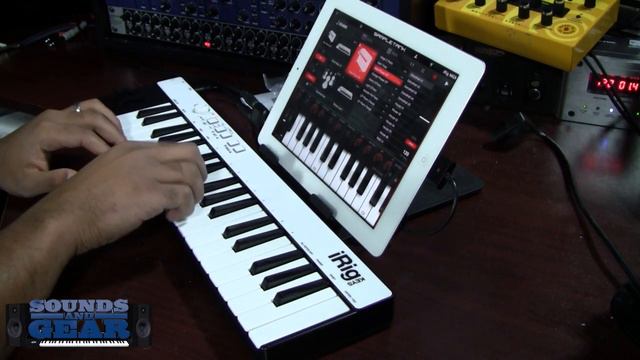 IK Multimedia iRig Keys and iLectric Piano review смотреть онлайн