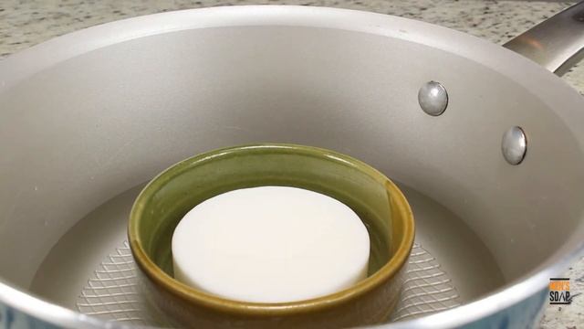 How to Melt Shaving Soap Refill Puck into a Bowl or Mug Using Stovetop and Boiling Water смотреть онлайн