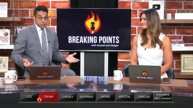 Are RUSSIAGATE Docs At Heart Of FBI Trump Raid? | Breaking Points with Krystal and Saagar смотреть онлайн