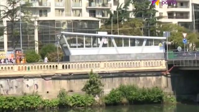 Мраморное покрытие перехода в Сочи за два года потемнело смотреть онлайн