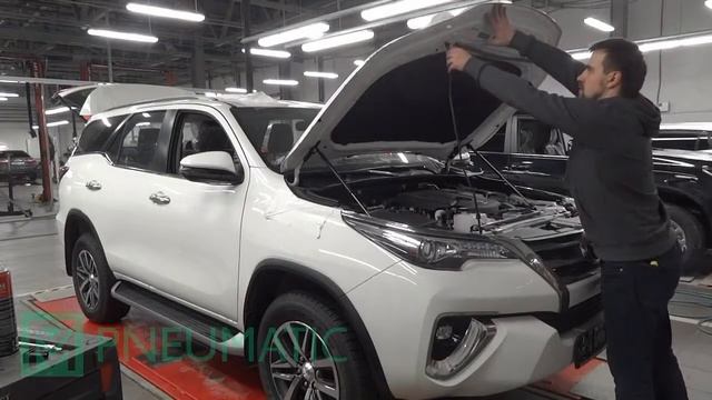 Работа амортизаторов (упоров) капота для Toyota Fortuner арт. (KU-TY-FT02-00) от upory.ru смотреть онлайн