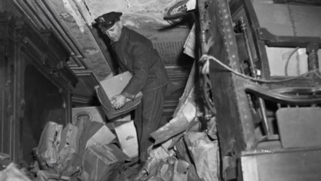 Подлинная история. Это другой дом-другие люди, но идею взяли отсюда, в кино ОДИН ДОМА. Братья Лэнгл смотреть онлайн