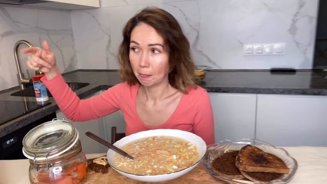 Как она выжила???♀️| рыбный суп | хлеб с горчицей | болталка | мукбанг |