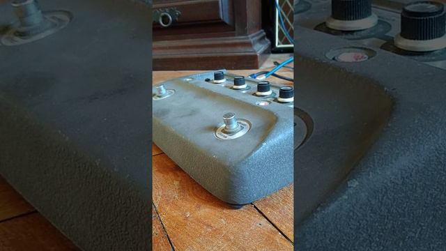 BOSS CE-1 REAL VINTAGE смотреть онлайн