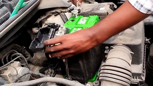i 20 spotz battery ? change new battery ? {ये तो होना ही था??}#viral #hyundai #youtube смотреть онлайн