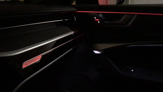 Audi RS6 Avant C8 Light Show / OLED dynamic rear lights and Matrix LED headlights / ambient light смотреть онлайн
