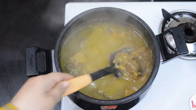 Kashmiri Style Lotus stem with mutton | Nadur to Maaz | Kashmiri Style Kamal Kakdi & Gosht ki recip смотреть онлайн