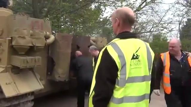 как заводить танк смотреть онлайн