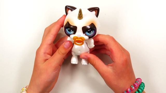 РЕДКИЙ питомец со СЛАЙМОМ Poopsie Sparkly Critters смотреть онлайн