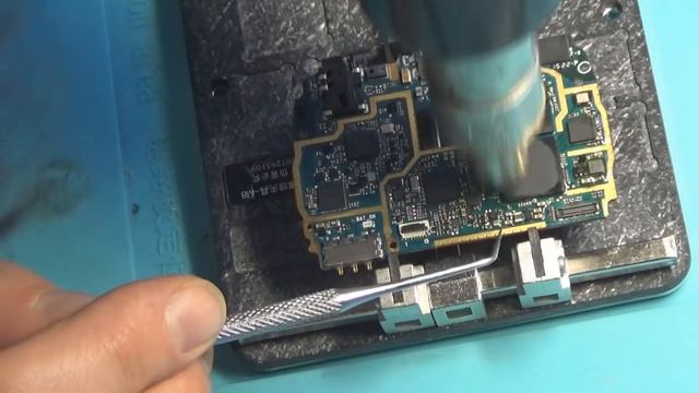 Lenovo A5600 нет изображения и подсветки. Lenovo A5600 no image and backlight смотреть онлайн