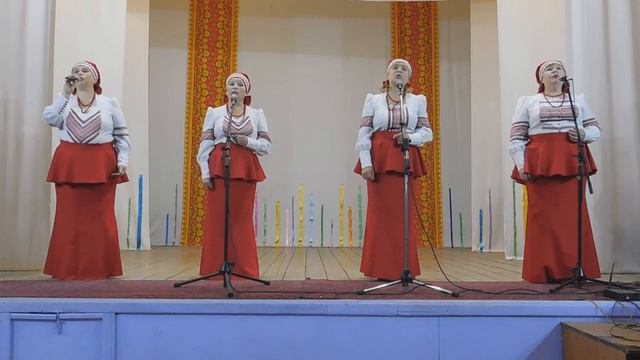 песня "Родник", ансамбль "Русская песня" смотреть онлайн