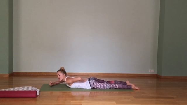 Раскрытие грудного отдела // теория и практика йоги смотреть онлайн