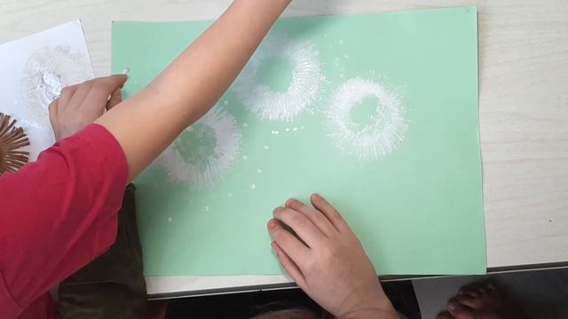 Одуванчик рисуем ватными палочками / Draw with cotton swabs смотреть онлайн