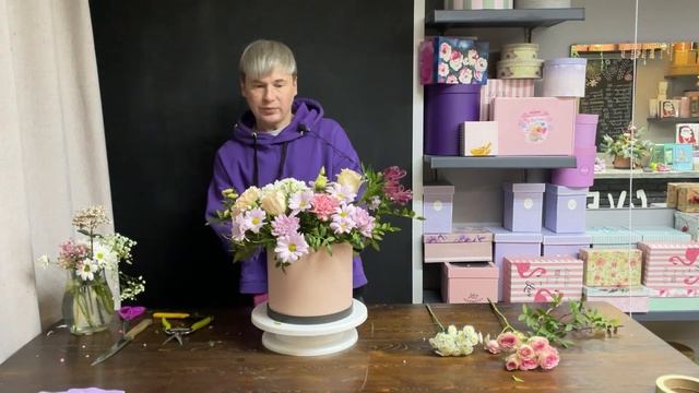 КОМПОЗИЦИЯ В ШЛЯПНОЙ КОРОБКЕ. смотреть онлайн