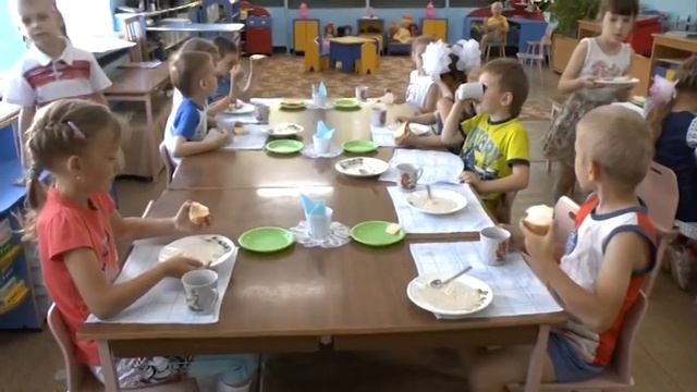 2013 год. Д/С Подсолнушек. Полдник смотреть онлайн