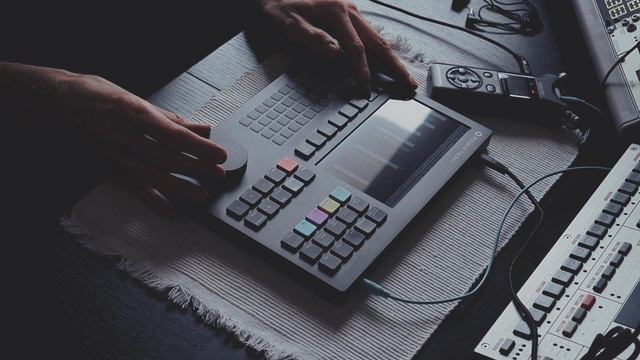 Polyend Tracker Techno with Michał Wolski смотреть онлайн