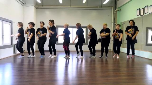 GO BANANAS "Гореловские бабушки" смотреть онлайн