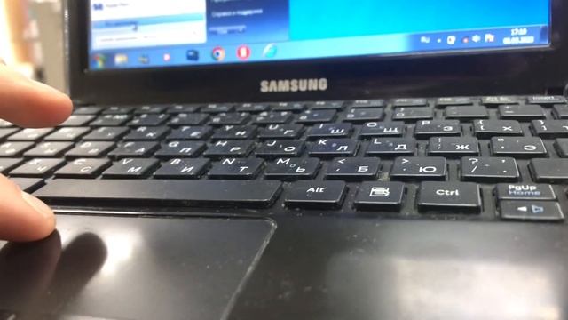 Нетбук Samsung чёрный