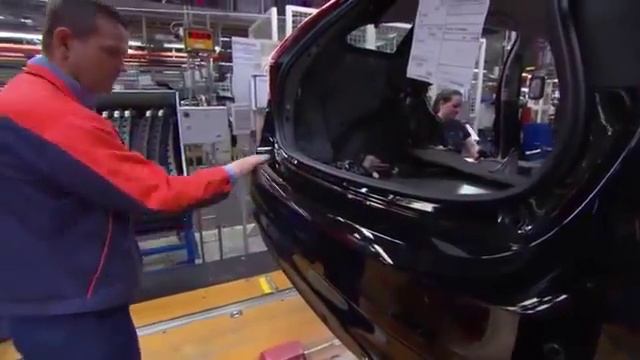 2014 Manufacturing of Volvo V60 Volvo S80 Volvo V70 Volvo XC70 and Volvo XC90 YouTube смотреть онлайн
