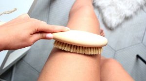 Массаж сухой щеткой от целлюлита | Как правильно делать антицеллюлитный массаж сухой щеткой