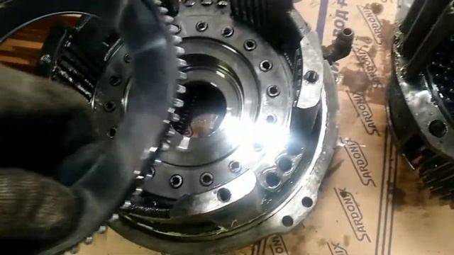 Валтра 191H замена дисков кпп. Часть 1. смотреть онлайн