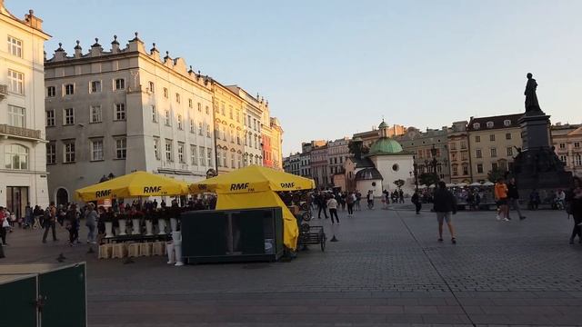 Почему все едут в Польшу смотреть онлайн
